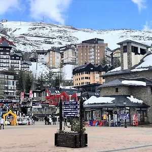Plaza & Zona Baja Serra Nevada